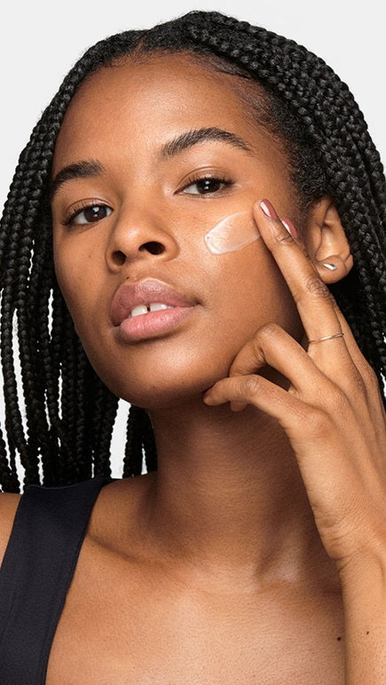 ColorStay Grip Matte Primer – primer fytyre me veprim të trefishtë për makeup që zgjat deri në 16 orë, kontroll sebumin dhe vajin e tepërt, matifikon, mbron lëkurën nga ndotësit dhe radikalët e lirë / ColorStay Grip Matte Primer – triple-action face primer for long-lasting makeup up to 16 hours, absorbs excess oil, mattifies, protects skin from pollutants and free radicals